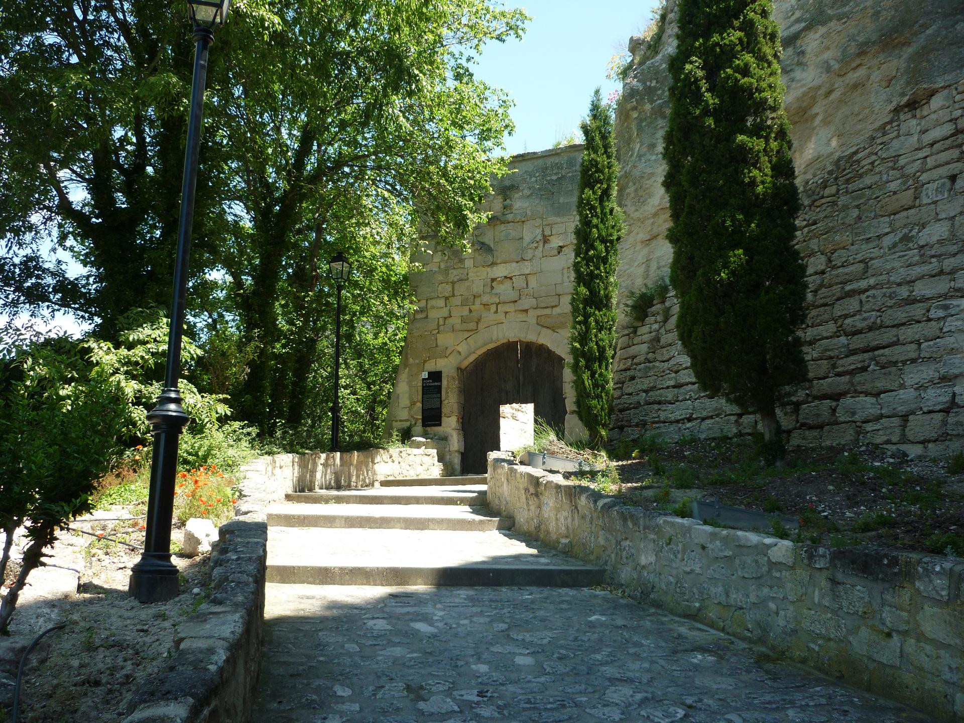 Porte Eyguières