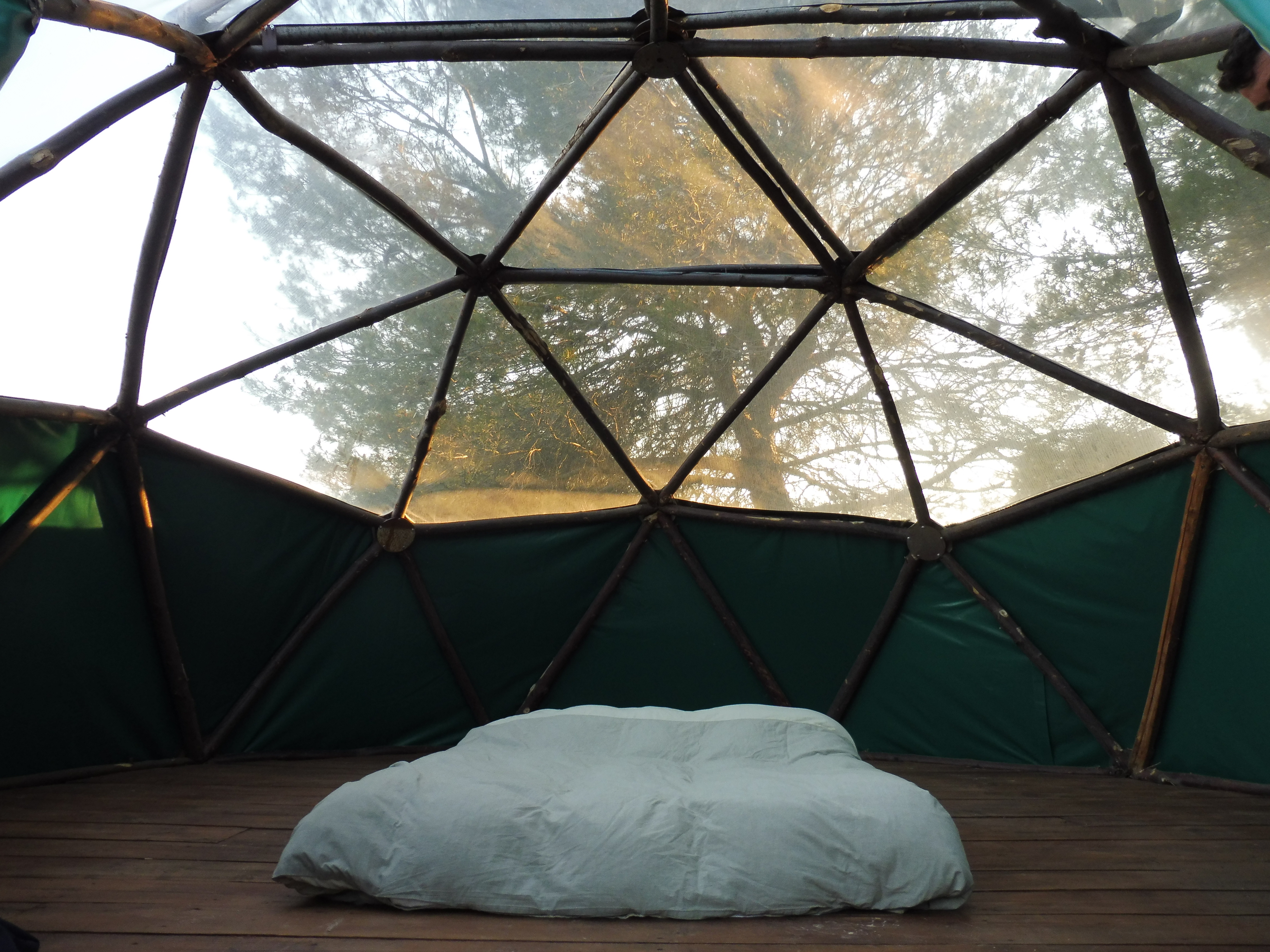 Dôme géodésique intérieur Camping à la ferme Roumavagi