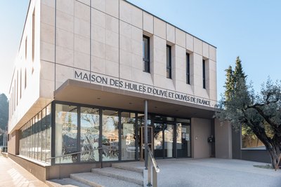Maison des Huiles d'Olive et Olives de France - le bâtiment