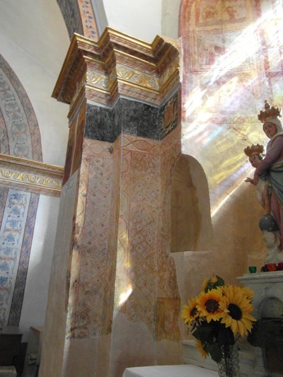 pilastre de l'église