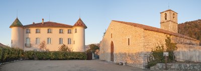 Vue sur l'église et le château