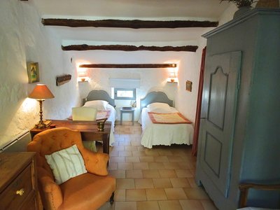 La chambre avec 2 lits 90x190.