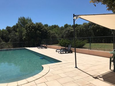 Grande piscine commune de 15 x 6 m