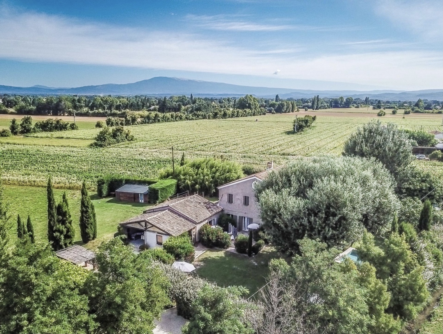 Vue Aérienne du Mas avec vue sur le Ventoux