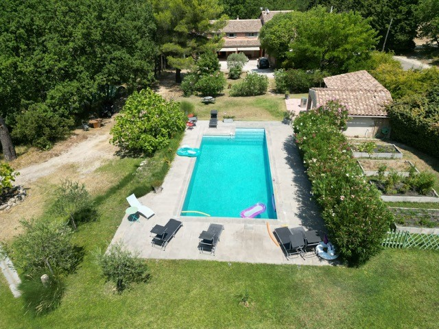 La Fontaine Provençale : gîte le figuier_Pernes-les-Fontaines