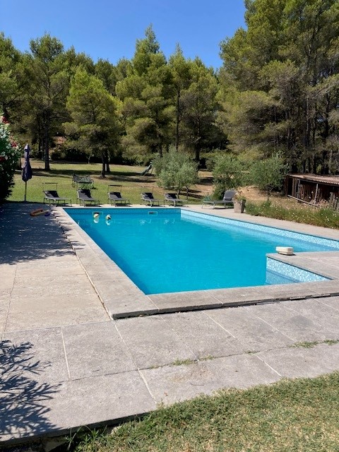 La Fontaine Provençale : gîte l'olivier_Pernes-les-Fontaines