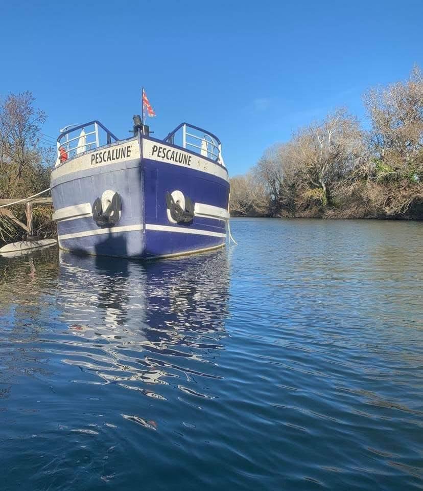 Péniche Le Pescalune