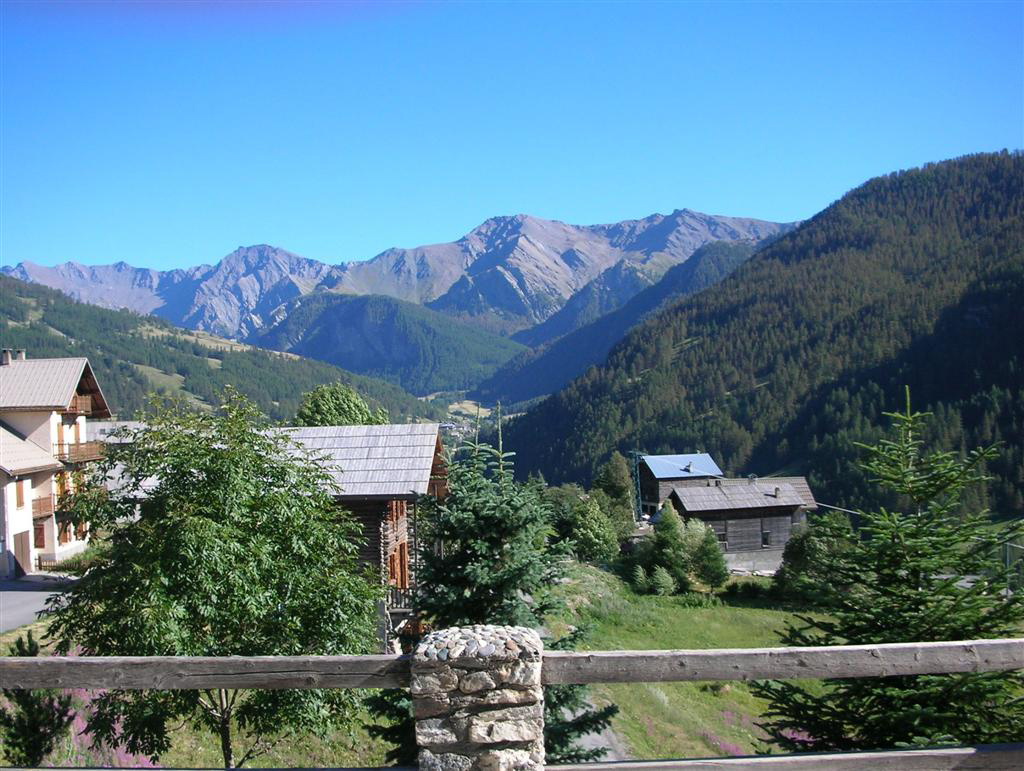 Vue de la terrasse en été