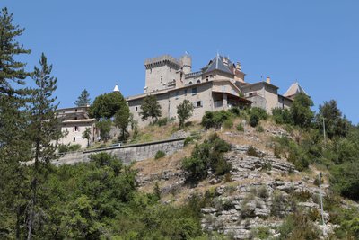 Le château d'Aulan