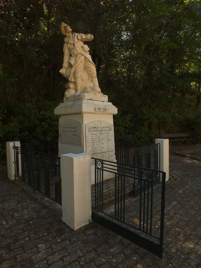 Le monument aux morts