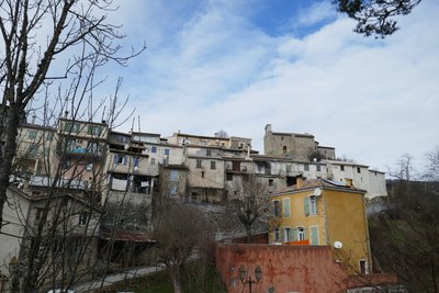 Vue sur le village depuis le parking de départ
