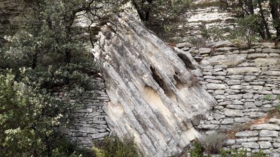 Mur en Pierre du Midi