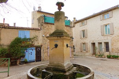 Fontaine colonne