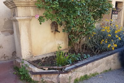 Fontaine-Haute de Cadenet