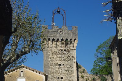 Le beffroi à campanile