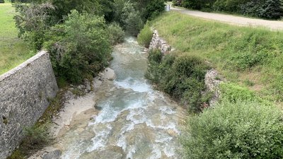 Le Toulourenc au village de Savoillan