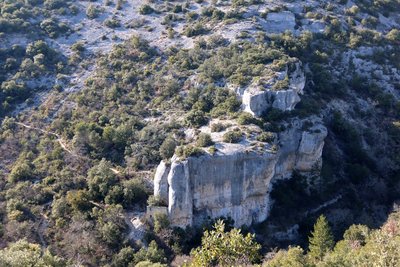 Vue sur la rive droite des gorges de Véroncle