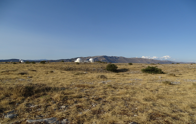 Vue sur l'observatoire de Caussols