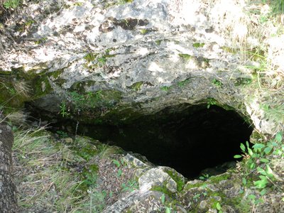 Entrée d'un aven