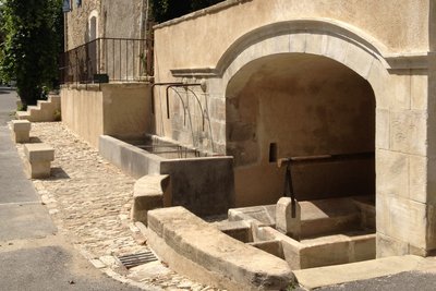 Fontaine-lavoir de Limans