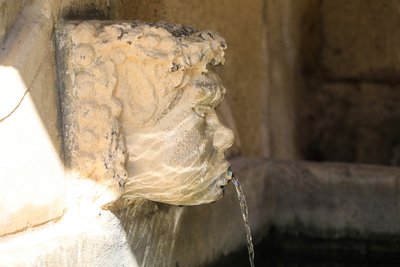 Fontaine-lavoir d'Auribeau