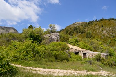 Ancienne bergerie en contrebas du col