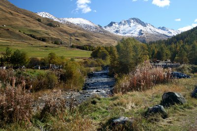 La vallée de l'Aigue Agnel depuis le parking de Chanterane