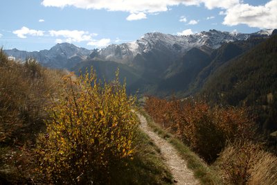 L'aigue Blanche depuis le canal