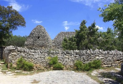 ©Village des bories