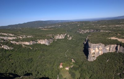 Vue aérienne sur le vallon de l'Aiguebrun