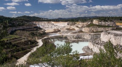 Vue sur la carrière Omya depuis le belvédère