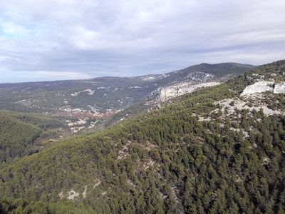 Vue sur Fontaine-de-Vaucluse