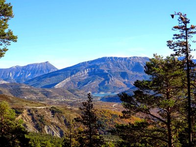Vue sur le lac de Castillon