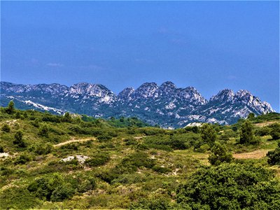 Vue sur la crête des Alpilles