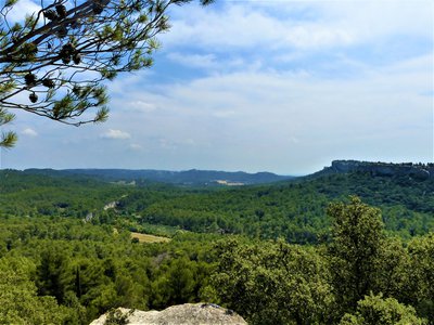Vue sur le vallon de la Lèque