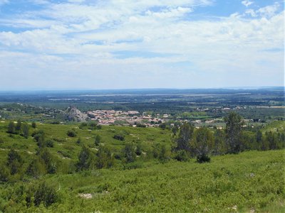 Vue sur le village d'Aureille