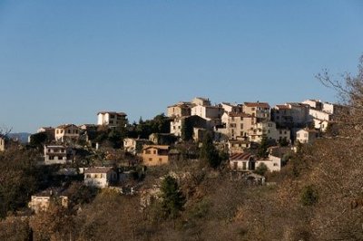 Le village de Revest-les-Roches