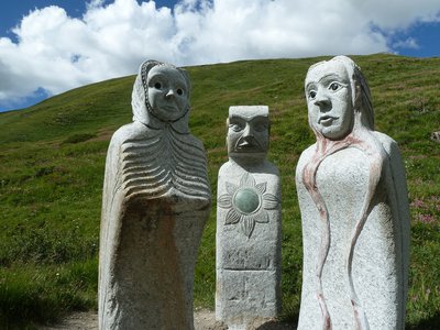 Les 3 statues