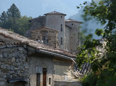 Village de La Charce, bâti de calcaire et de grès