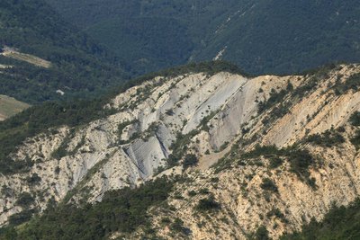 Alternance de strates calcaires et marneuses de La Charce