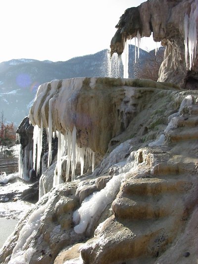 Fontaine pétrifiante de Réotier