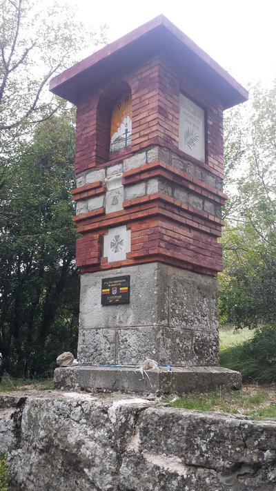 Le monument des excursionnistes marseillais