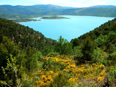 Vue panoramique sur Costebelle et le lac