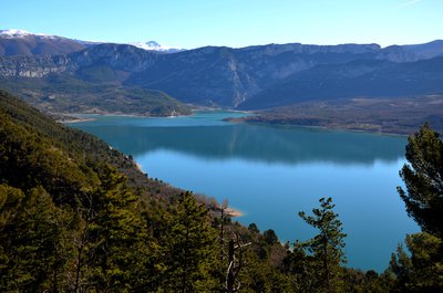 Vue panoramique sur l'entrée des gorges