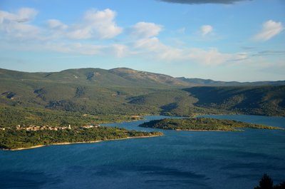 Le Salles sur Verdon en rive gauche