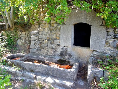 La source, avec ses bassins