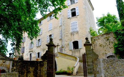 L'entrée du château