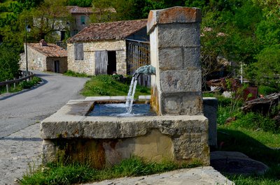 La fontaine des Henry
