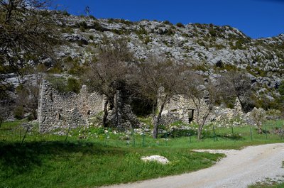 Ruines de la scierie de Brouis
