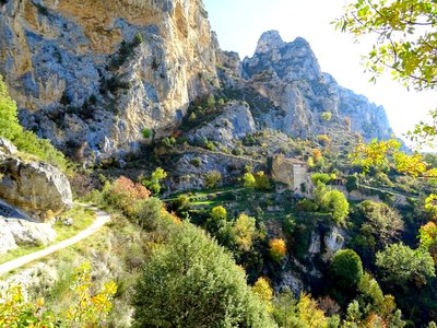 Les remparts et la porte